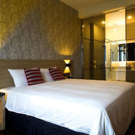 Yu Chun Hotel Тайчжун Экстерьер фото